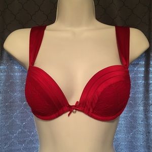 Gilligan and O'Malley bra